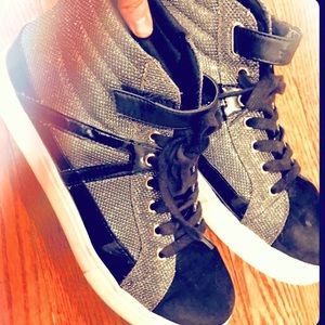 JUICY COUTURE authentic hi tops (9.5) grey/black